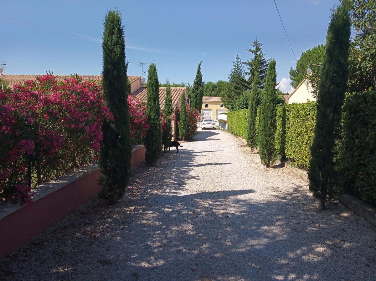 Appartements Et Valréas المظهر الخارجي الصورة