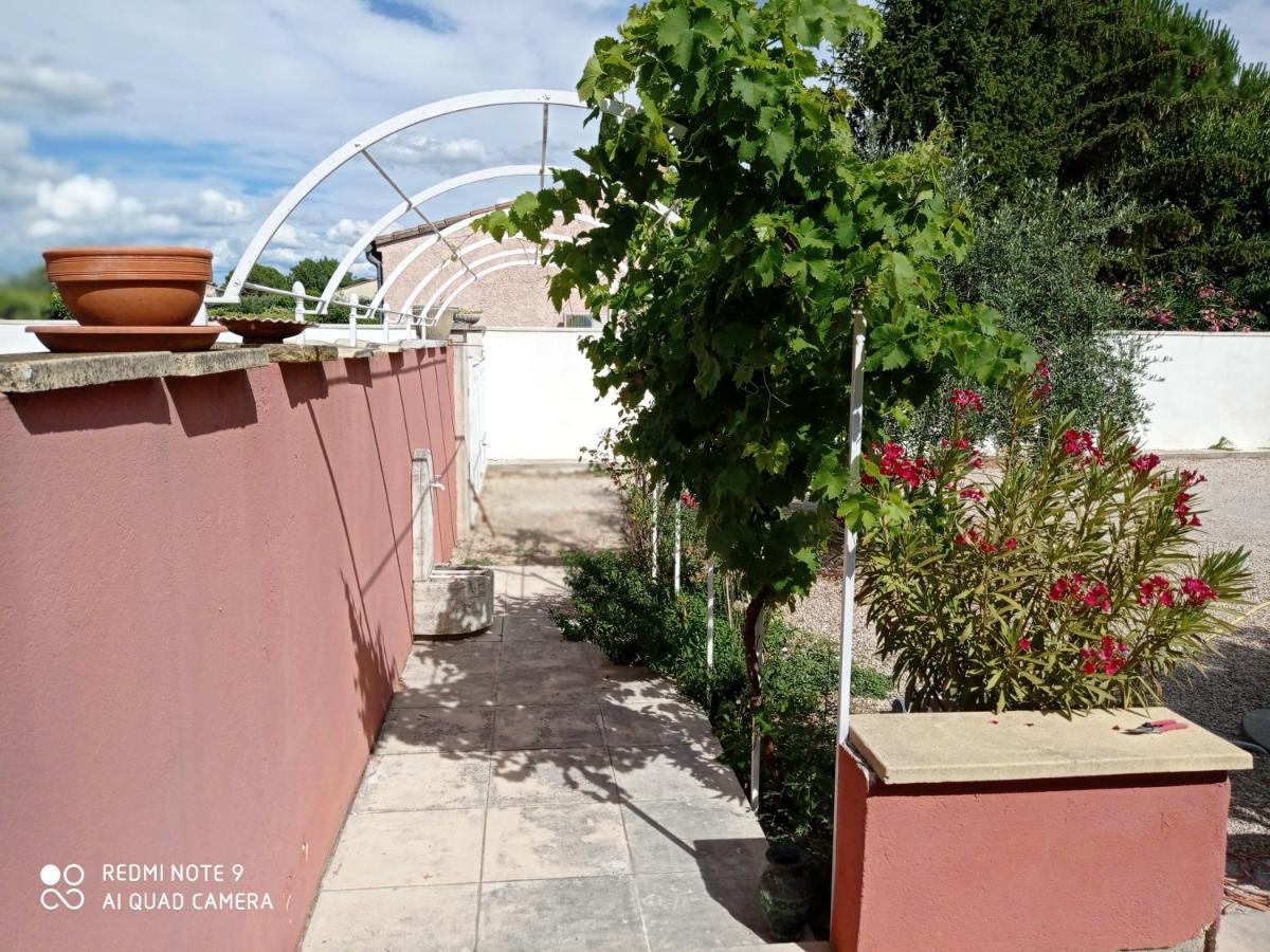 Appartements Et Valréas المظهر الخارجي الصورة