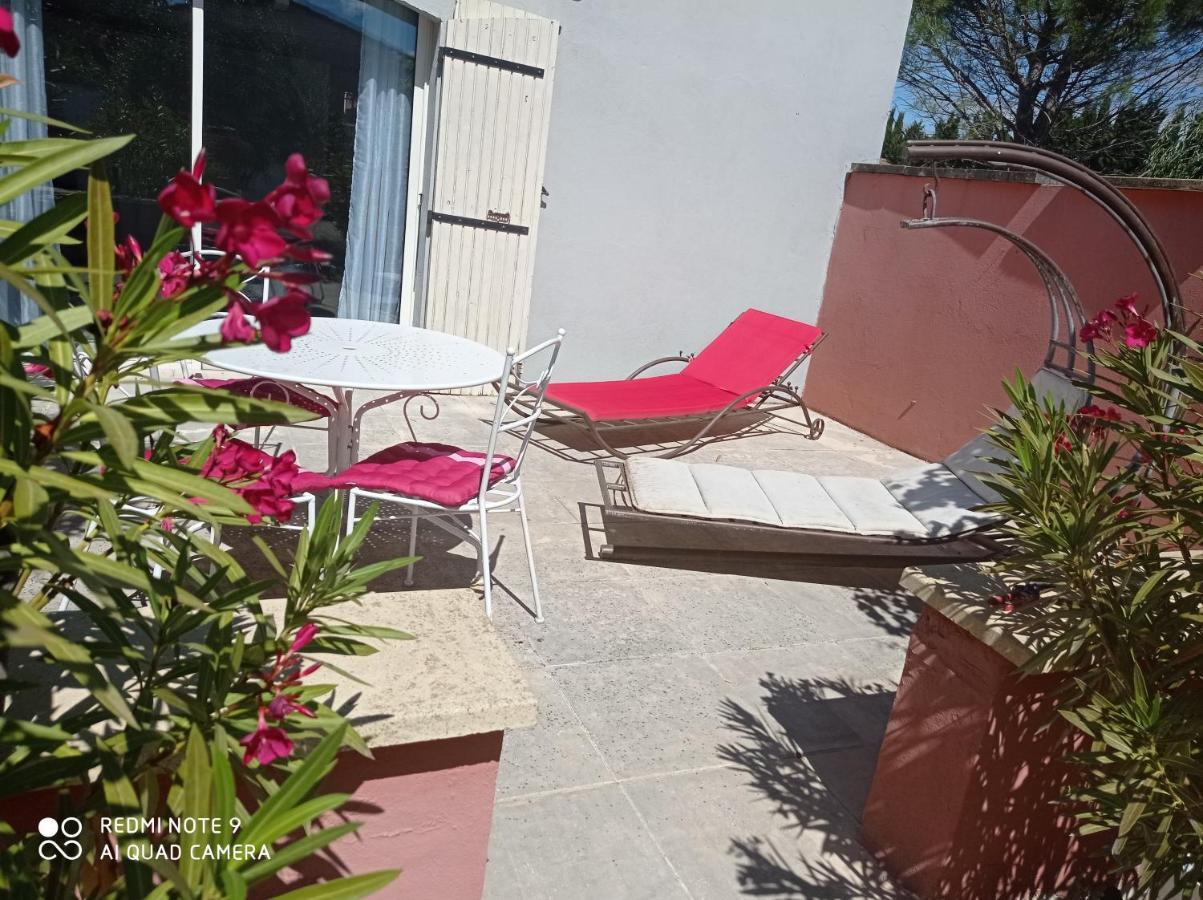 Appartements Et Valréas المظهر الخارجي الصورة