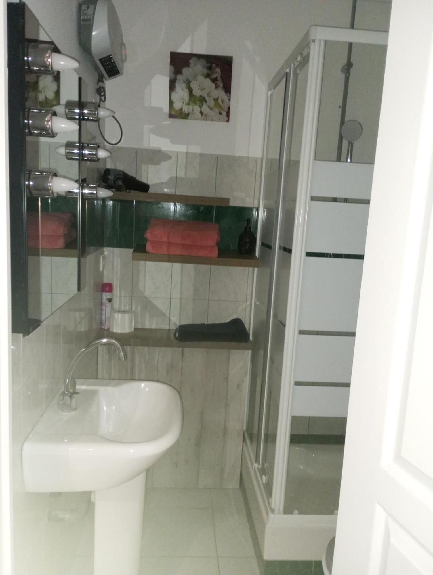 Appartements Et Valréas المظهر الخارجي الصورة